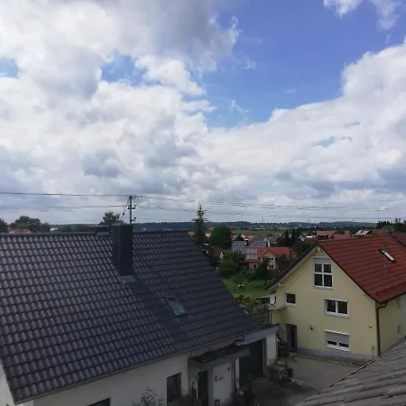 Apartamento Gaestezimmer Im Altbau Dachgeschoss Mit Kleinem Bad Wlan, Tv Und Parkplatz *