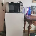 Gaestezimmer Im Altbau Dachgeschoss Mit Kleinem Bad Wlan, Tv Und Parkplatz