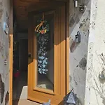 Apartmán Gaestezimmer Im Altbau Dachgeschoss Mit Kleinem Bad Wlan, Tv Und Parkplatz Lachen