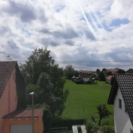 Gästezimmer Im Altbau Dachgeschoss Mit Kleinem Bad Wlan, Tv Und Parkplatz