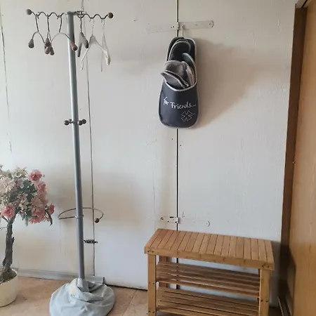 Gästezimmer Im Altbau Dachgeschoss Mit Kleinem Bad Wlan, Tv Und Parkplatz *
