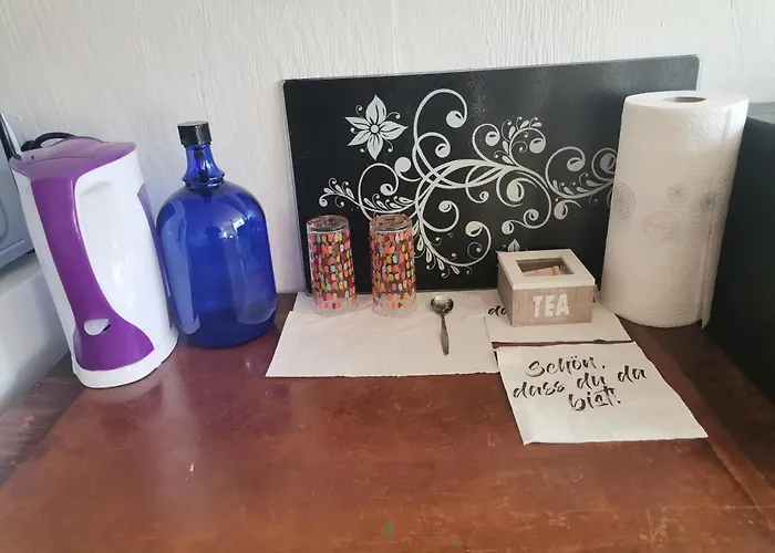 Appartement Gaestezimmer Im Altbau Dachgeschoss Mit Kleinem Bad Wlan, Tv Und Parkplatz *